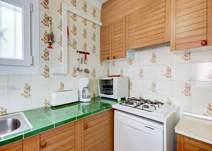 Apartment Great With View Montjoi